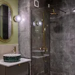 شقة Palace Of The Parliament Rainforrest 1br *