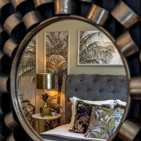 Palace Of The Parliament Rainforrest 1br Apartment