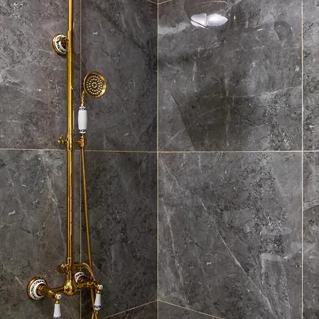 Palace Of The Parliament Rainforrest 1br