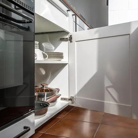 Palace Of The Parliament Rainforrest 1br * بوخارست