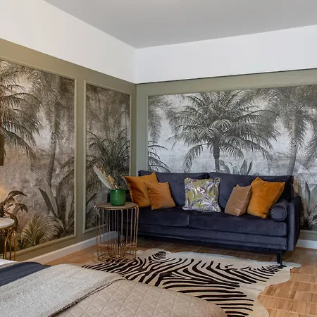 Palace Of The Parliament Rainforrest 1br Bukarest