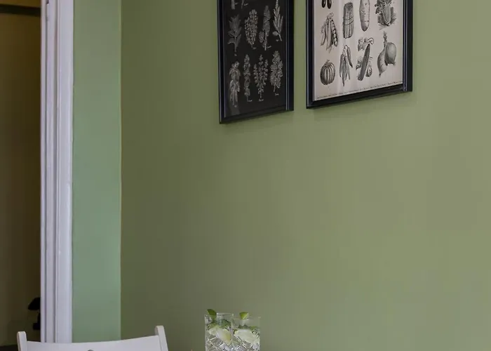 Palace Of The Parliament Rainforrest 1br Apartamento *